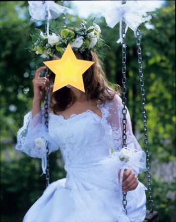 Безумно красивое кружевное свадебное платье А-силуэта с накидкой. Цвет - белый. . . фото 4