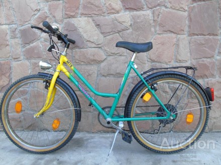 Велосипед подростковый  дорожный дамская рама . (срочно )
В хорошем рабочем сос. . фото 2