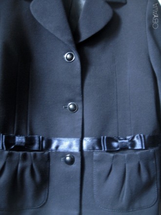 Пиджак  для девочки первоклашки темно-синего цвета.

Очень красивый элегантног. . фото 4