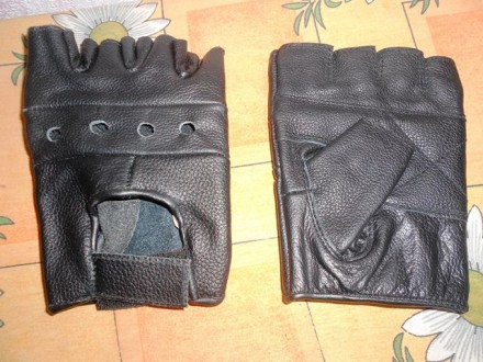 Мужские кожаные перчатки с открытыми пальцами, черного цвета, размер L, очень кр. . фото 4