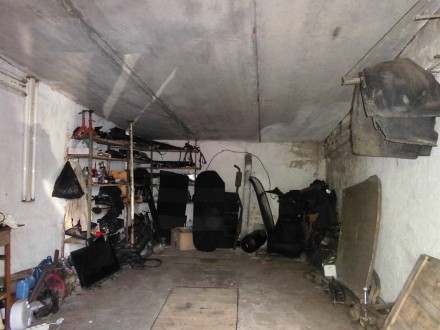 Продам кирпичный гараж в Центре, по ул.Артема. Есть смотровая яма, погреб, завед. . фото 5