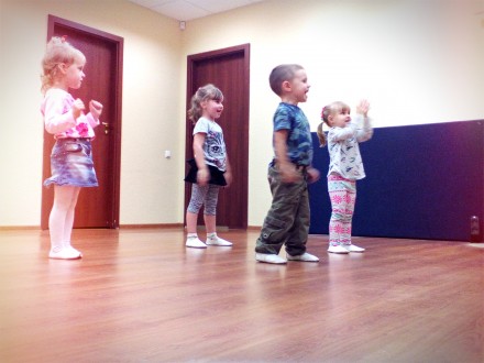 Приглашаем деток от 3 до 4 лет для обучения, подготовки к танцевальным направлен. . фото 3