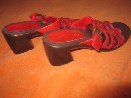 Женские  шлепанцы на  каблуке фирмы  АEROSOLES.. . фото 2