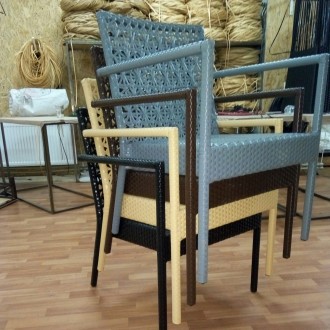 Наборы ротанговой мебели, столы, стулья, кресла, диваны, шезлонги, кашпо, заборы. . фото 6