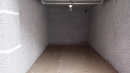 Продаю гараж площею 18 квадратних метрів з ремонтом, підлога плитка, стіни стеля. . фото 2