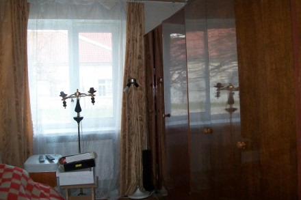 Продам 2-х комнатную квартиру Змиев автономное отопление жилое состояние комнаты. . фото 3
