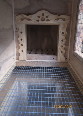 Клетка - домик выполнен только из дерева. Предусмотрены специальные поддоны для . . фото 8