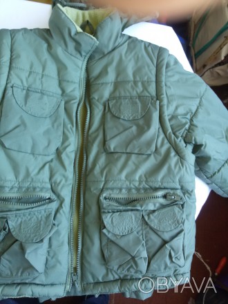 Фирменная курточка для ребенка 4-5 лет в хорошем состоянии. Теплая, удобная. . фото 1