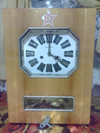 Продам советские настенные часы "Янтарь" с боем 80-х годов выпуска. В очень хоро. . фото 3