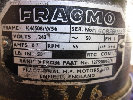 Фирма FRACMO
U=240В; I=0,7A; n=1428об/мин; С= 5+6мкФ.

Электродвигатель испол. . фото 3