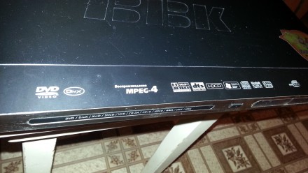 Отличная DVD  BBK під флешку без пульта роботаєт но не корректно всьо по телефон. . фото 4