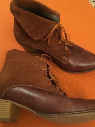 Демисезонные ботинки на шнурках комбинированные из натуральной кожи и замши рыже. . фото 4