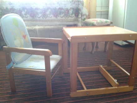 Продам детский стульчик-столик для кормления. Разбирается отдельно как стол и ст. . фото 4