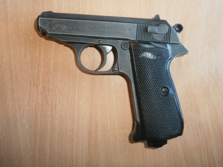 Продам пистолет Valter PPK/S от компании Umarex Б/У, точная и довольно реалистич. . фото 2