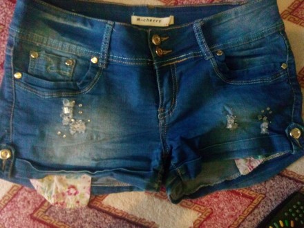 Короткие джинсовые шорты, без дефектов и нюансов, состоянии новых, одеты были па. . фото 2