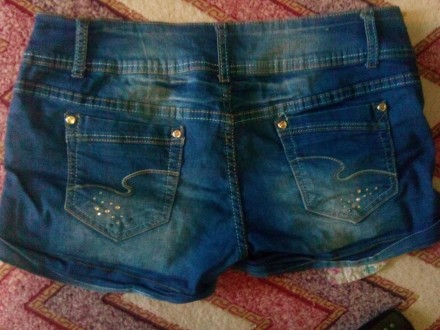 Короткие джинсовые шорты, без дефектов и нюансов, состоянии новых, одеты были па. . фото 3