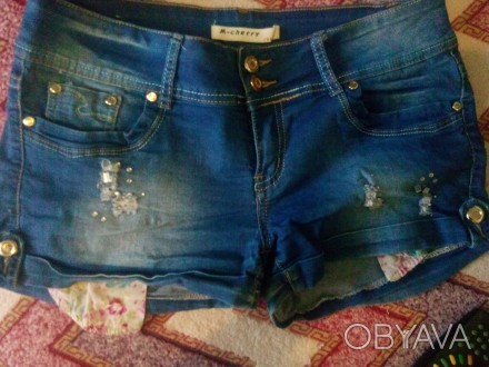 Короткие джинсовые шорты, без дефектов и нюансов, состоянии новых, одеты были па. . фото 1