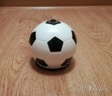 Портативная колонка в виде мяча. 

Разъём - mini-jack - 3.5 мм.
Высота - 9.5 . . фото 1