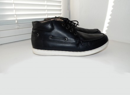 Спортивные ботинки, дезерты Next, оригинал
цвет черный
натуральная кожа, внутр. . фото 2