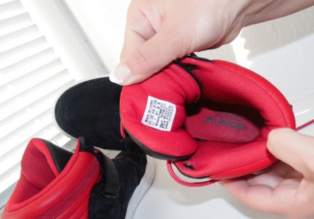 Кроссовки утепленные, кеды, хайтопы Adidas, оригинал
цвет черный, красный
нату. . фото 7
