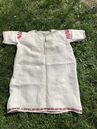 Продам рубаху, принадлежала бабушке, примерно 30 - х годов, изготовлена из натур. . фото 2