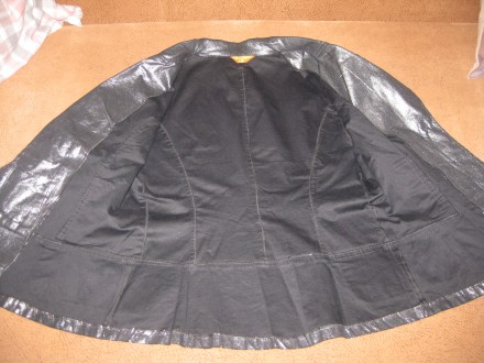 Куртка-ветровка серебристо-черного цвета. Плащевка, без подкладки.
Ткань — стре. . фото 6