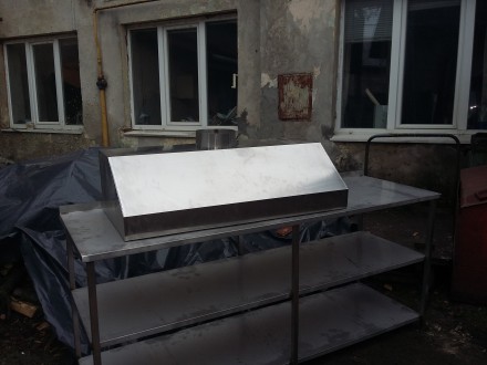 Виготовляємо вироби з нержавіючої сталі по Вашим розмірам , столи , витяжні зонт. . фото 2