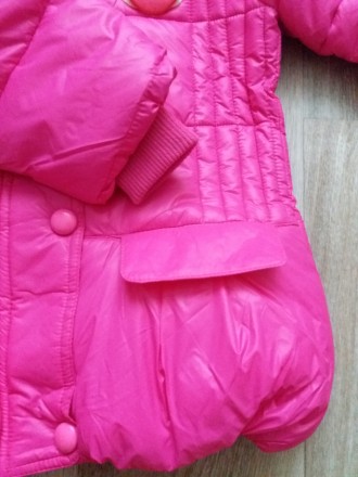 Демисезонная курточка для девочки. Очень хорошего качества и пошива. Лёгкая, мяг. . фото 5