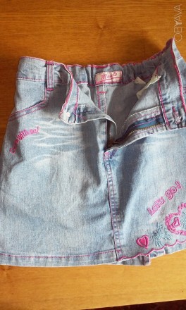 легкая,красивая юбка джинсовая 
пояс на резиночке!
длина-31 см
ширина-36 см. . фото 5