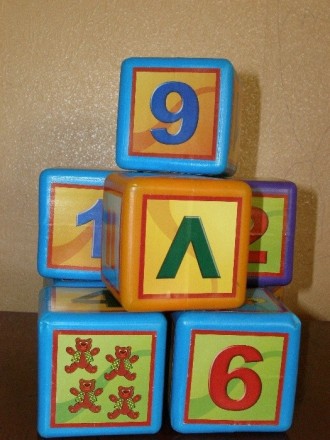 Продам развивающие кубики-буквы и кубики-цифры ( пластик). В каждом наборе по 9 . . фото 2