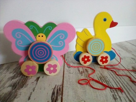 Деревянные игрушки для малышей каталка на веревке утка, бабочка. Цена за одну шт. . фото 2