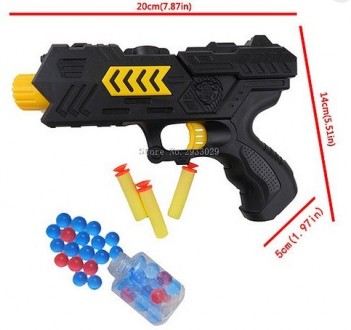 Небольшой игрушечный пистолет, удобный в использовании. В комплекте идёт с двумя. . фото 3