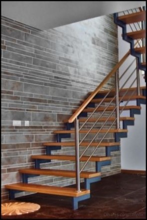 Сходи в будинку мають служити не тільки засобом для пересування між рівнями, але. . фото 4