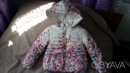 Нереально красивая демисезонная курточка на малышку с цветочным принтом. На ребе. . фото 1