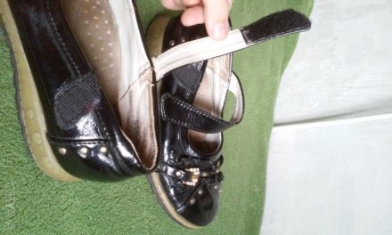 удобные лакированные туфли черные ,на прочной липучке. . фото 6