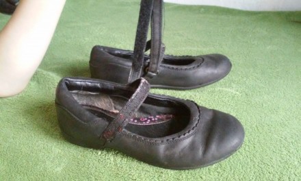 туфлі чорні шкіряні на зручній липучці. . фото 5