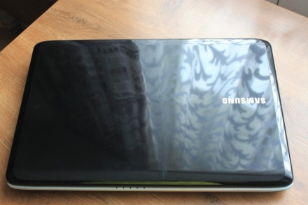 Производительный 2-х ядерный ноутбук Samsung RV510 в отличном состоянии
В ноутб. . фото 3