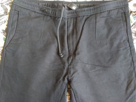 Продам стильные мужские штаны, ткань под джинс. Заужены к низу. Ткань приятная к. . фото 3