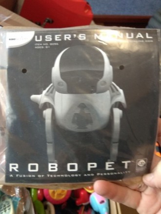 Чудова іграшка - собака-робот Robopet. Стан - як новий. Висилаю з рідною коробко. . фото 3