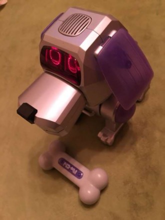 Продам интерактивную игрушку, собака робот! Собака гавкает,садится, поёт песни, . . фото 4