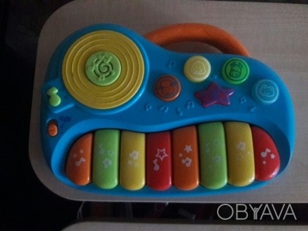 Детям от 1 года до 3 лет При нажатии на клавиши раздаются разные звуки и играют . . фото 1