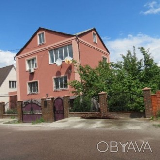 Жилой дом в г. Борисполь, в отличном состоянии общей площадью 360 кв.м. Обжитый . . фото 1
