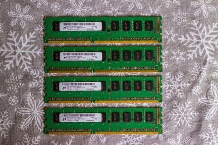4 планки серверної оперативної памяті по 2 GB кожна
модель: MICRON 2GB PC3-1490. . фото 3