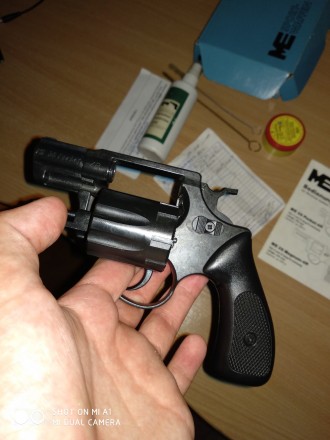 Продам револьвер в идеальном состоянии и с родными патронами
Сделано в Германии. . фото 5