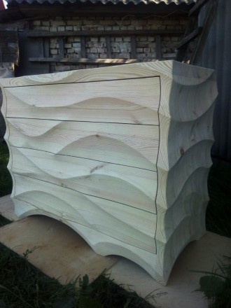 Создавая свою мебель, мастера компании DEREVMEB придают древесине нужную форму, . . фото 3
