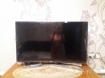Продам новый плоскопанельный телевизор Samsung ,  диагональ 100 см  Smart TV.  Р. . фото 1