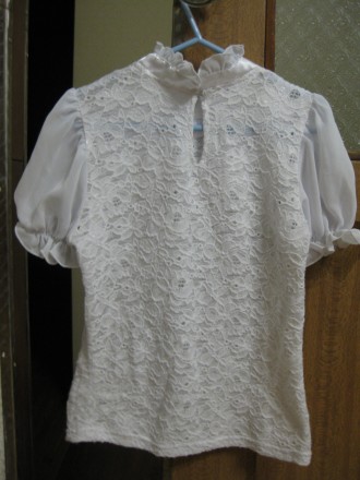 Нежная белая блузка (очень подходит для школьной формы). Фирма «Zibi», производс. . фото 3