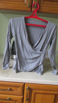 Продам блузку женскую, цвет - серый, доставка по Украине Новой почтой, Укрпочтой. . фото 2