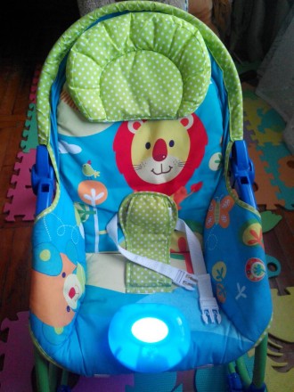 Детское кресло шезлонг имеет несколько положений в том числе лёжа. Отличные мело. . фото 7