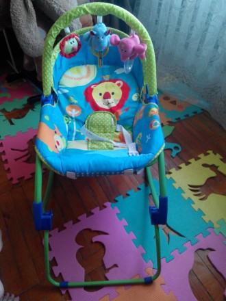 Детское кресло шезлонг имеет несколько положений в том числе лёжа. Отличные мело. . фото 6